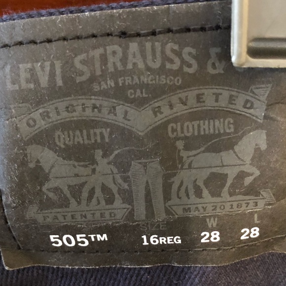 Boys Levi’s 505 Jeans - Picture 3 of 4